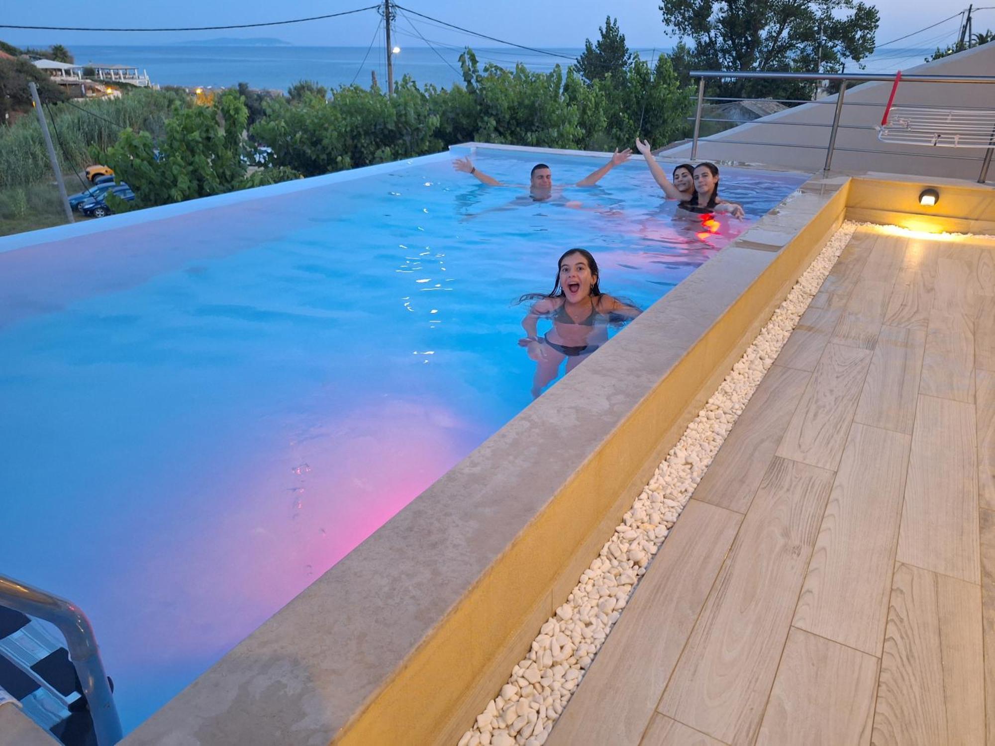 Villa Vasillis-Heated Swimming Pool With Infinity View Vitaládes Buitenkant foto